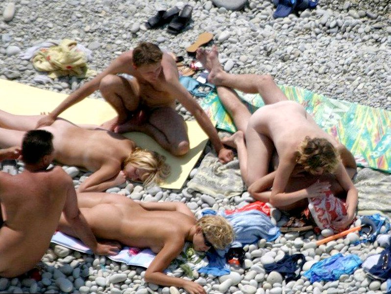 Totally Nude Sex Photos On Beach